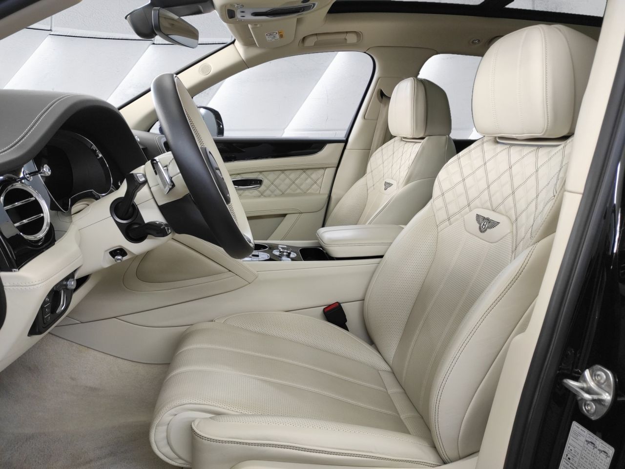 Foto Bentley Bentayga 9