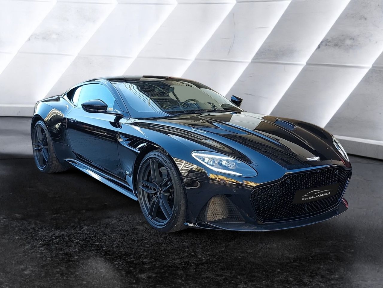 Foto Aston martin DBS 2