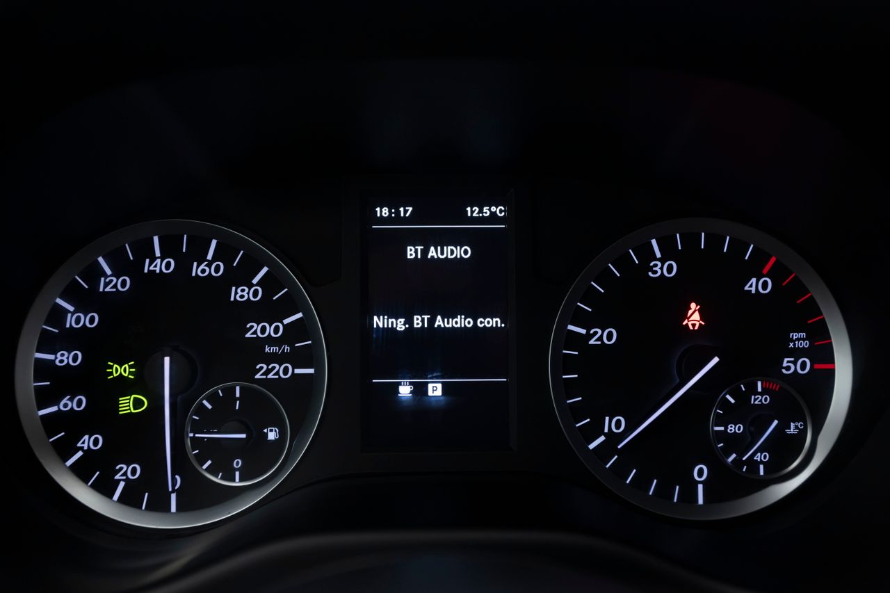 Foto Mercedes-Benz Vito 26