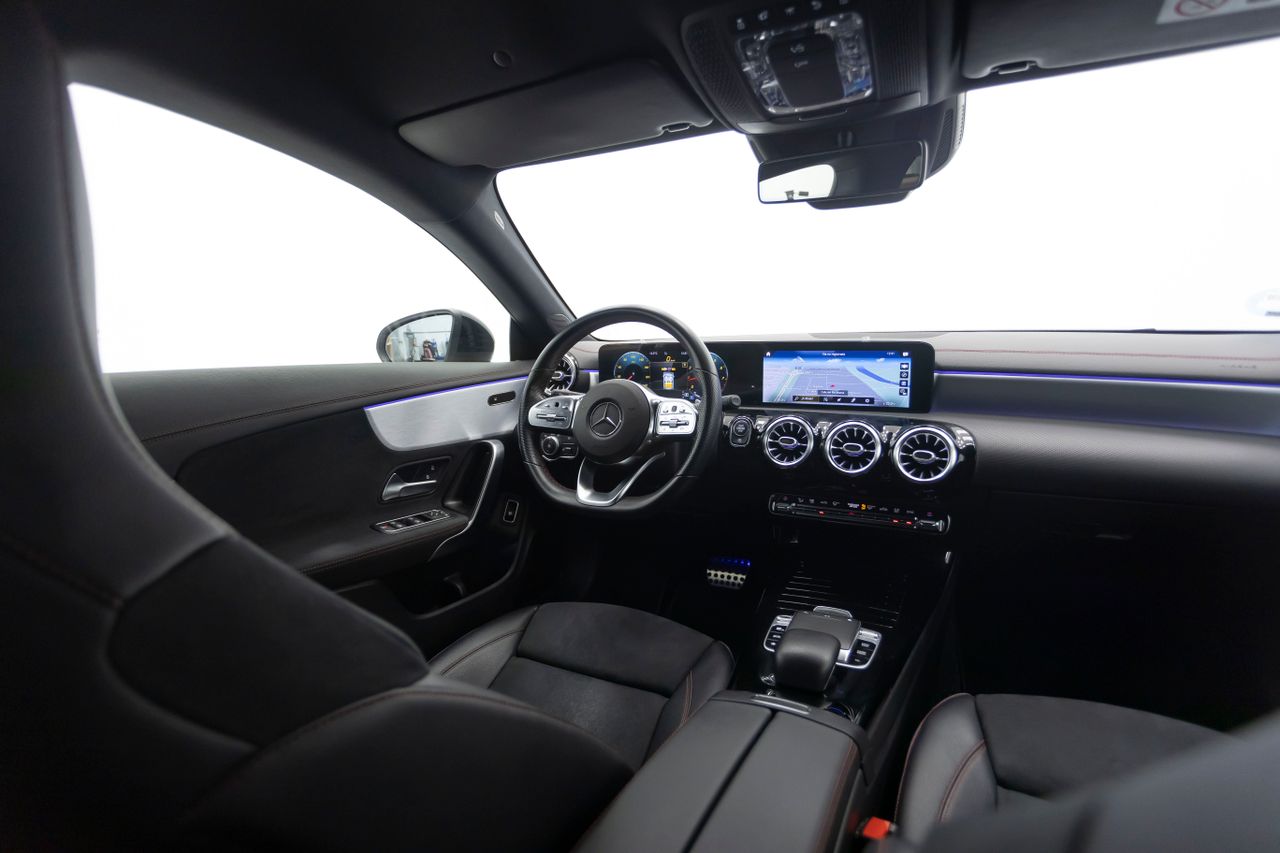 Foto Mercedes-Benz Clase CLA 18