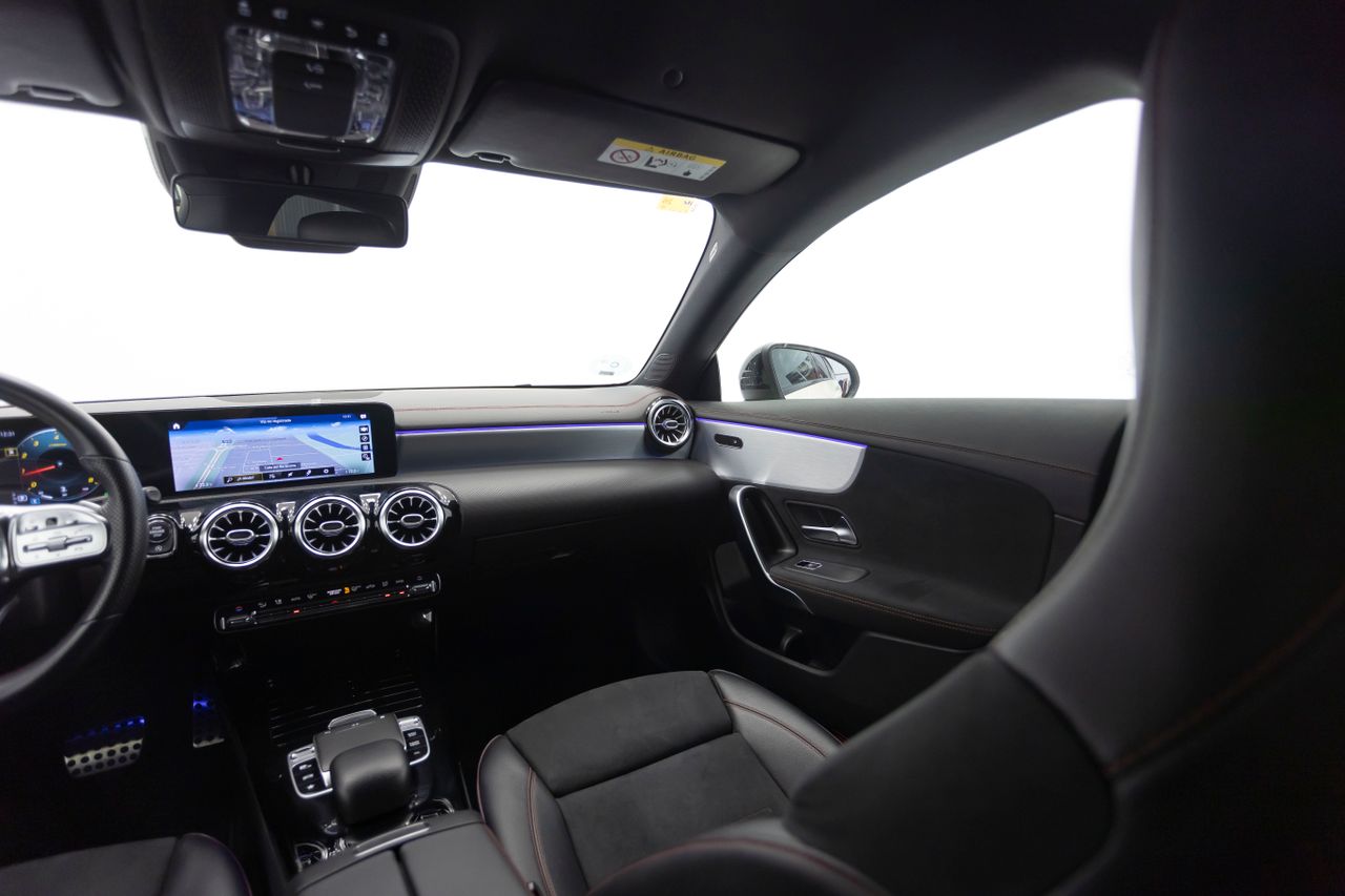 Foto Mercedes-Benz Clase CLA 19