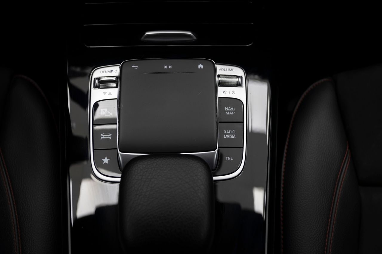 Foto Mercedes-Benz Clase CLA 20