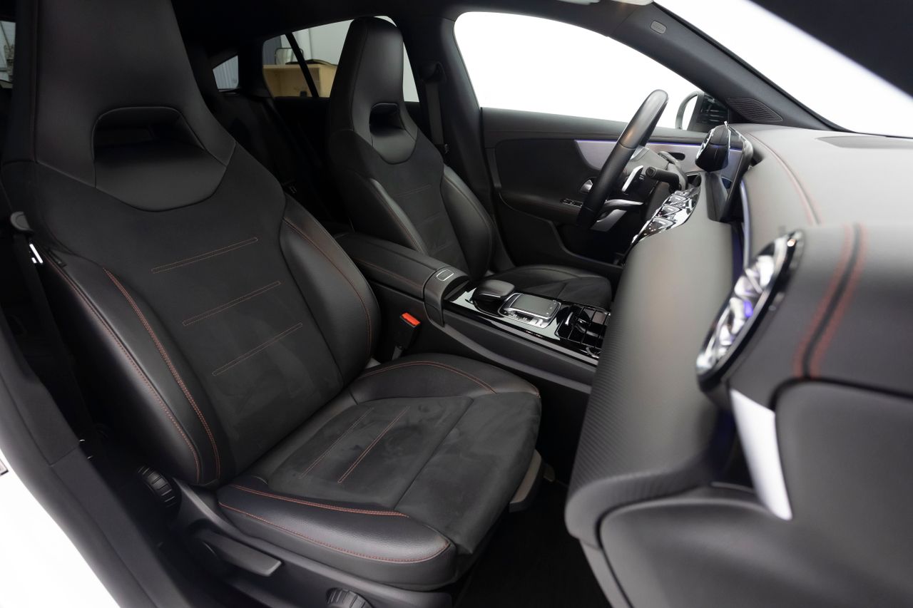 Foto Mercedes-Benz Clase CLA 25