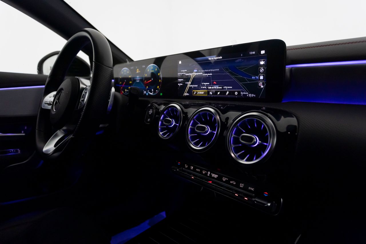 Foto Mercedes-Benz Clase CLA 40