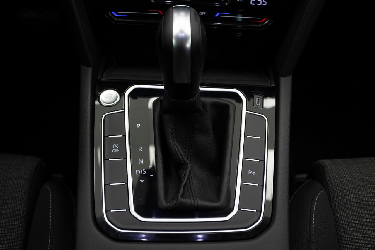 Foto Volkswagen Passat 9