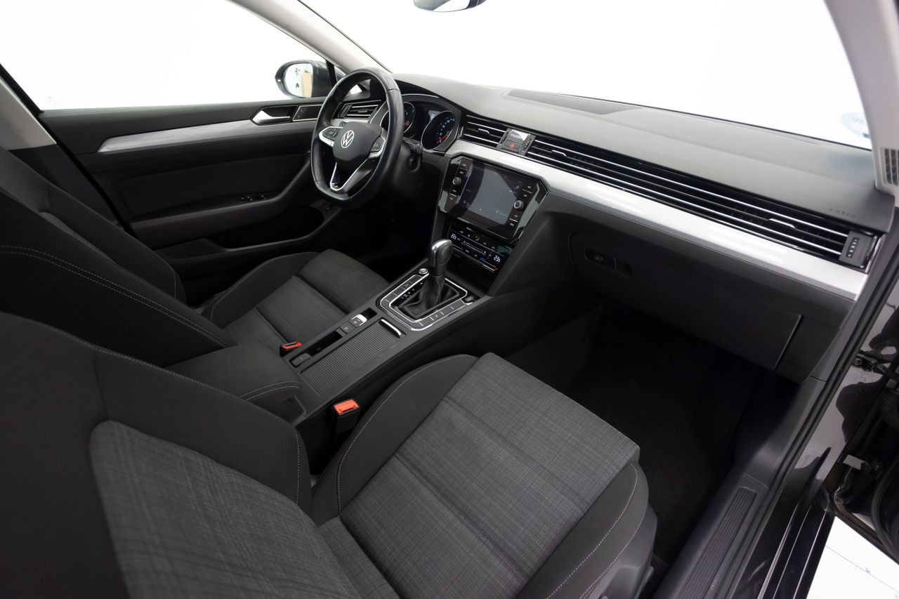 Foto Volkswagen Passat 21