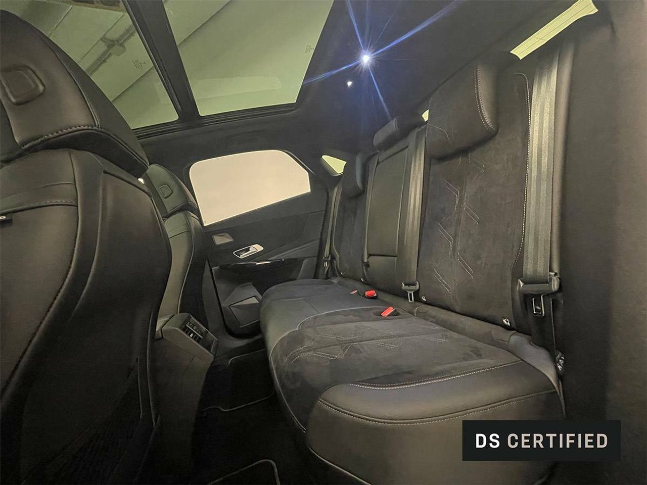 Foto DS Automobiles DS 7 10