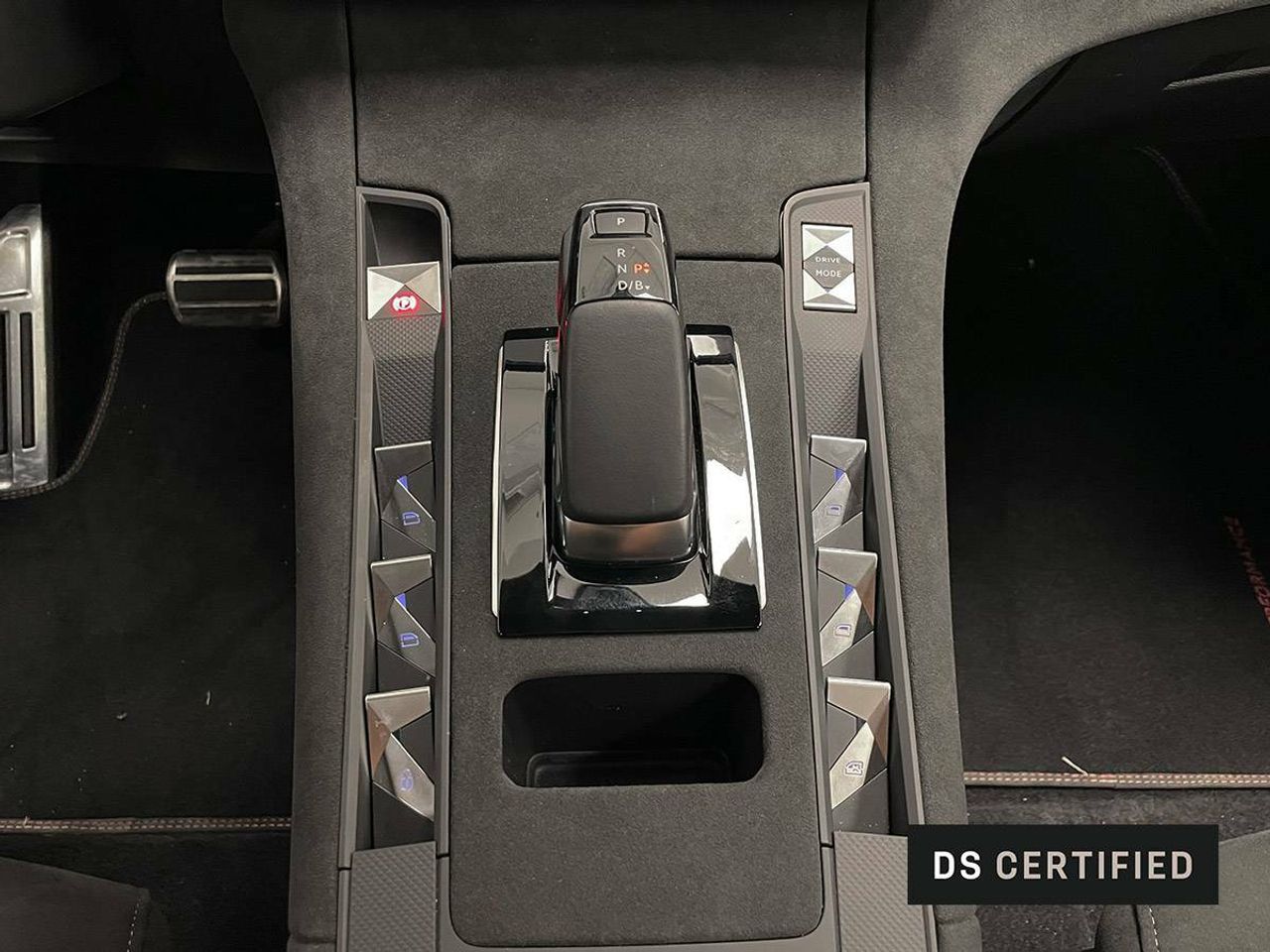Foto DS Automobiles DS 7 14