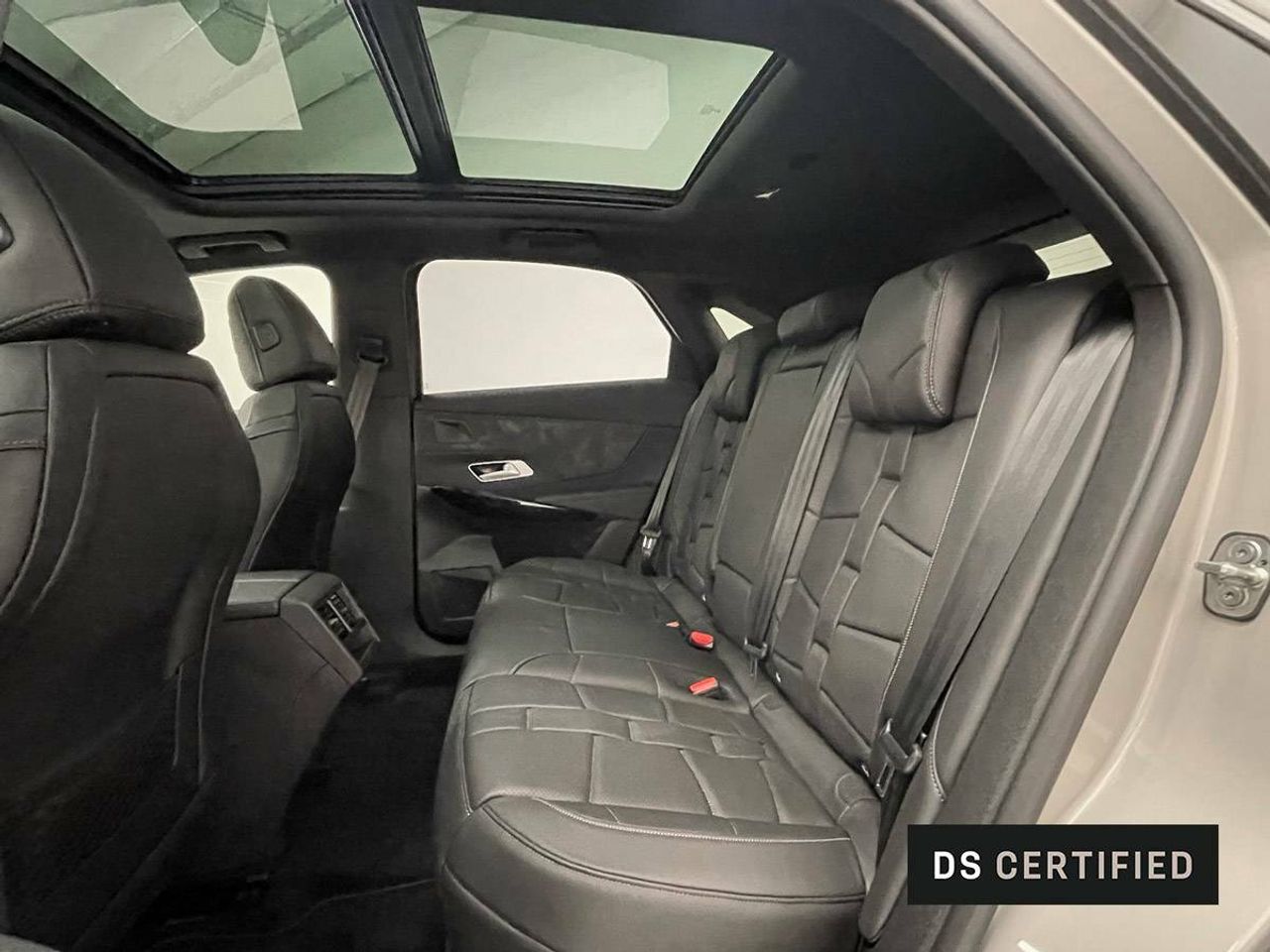 Foto DS Automobiles DS 7 10