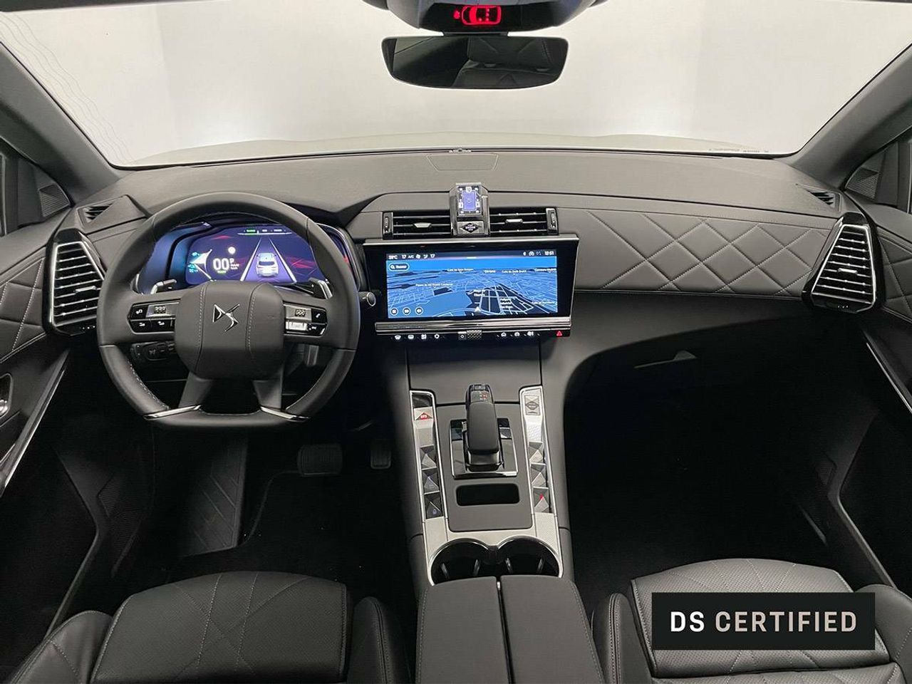 Foto DS Automobiles DS 7 8