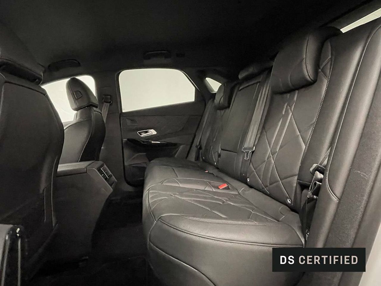 Foto DS Automobiles DS 7 10
