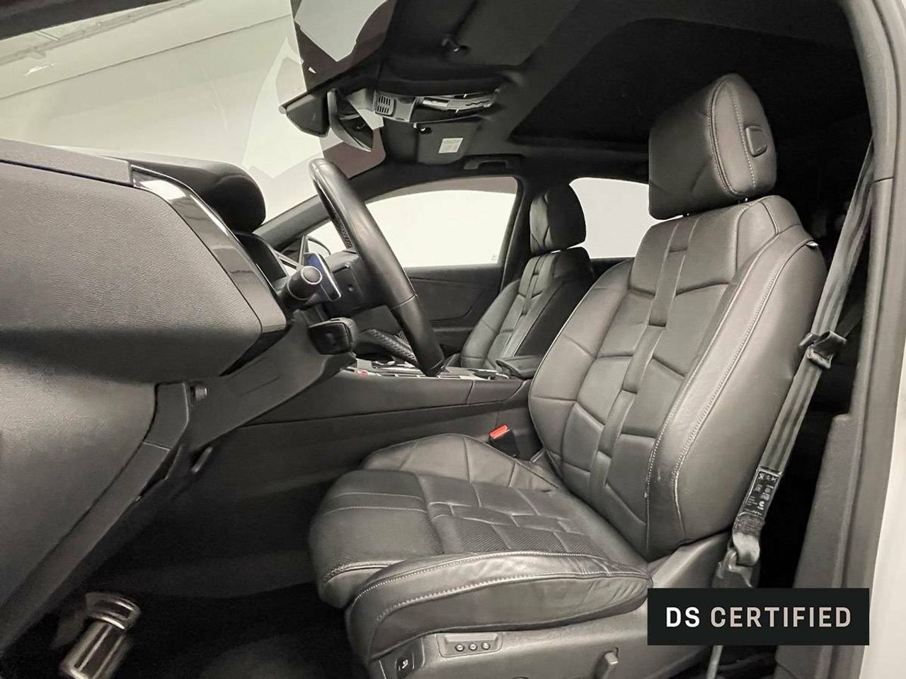 Foto DS Automobiles DS 7 9