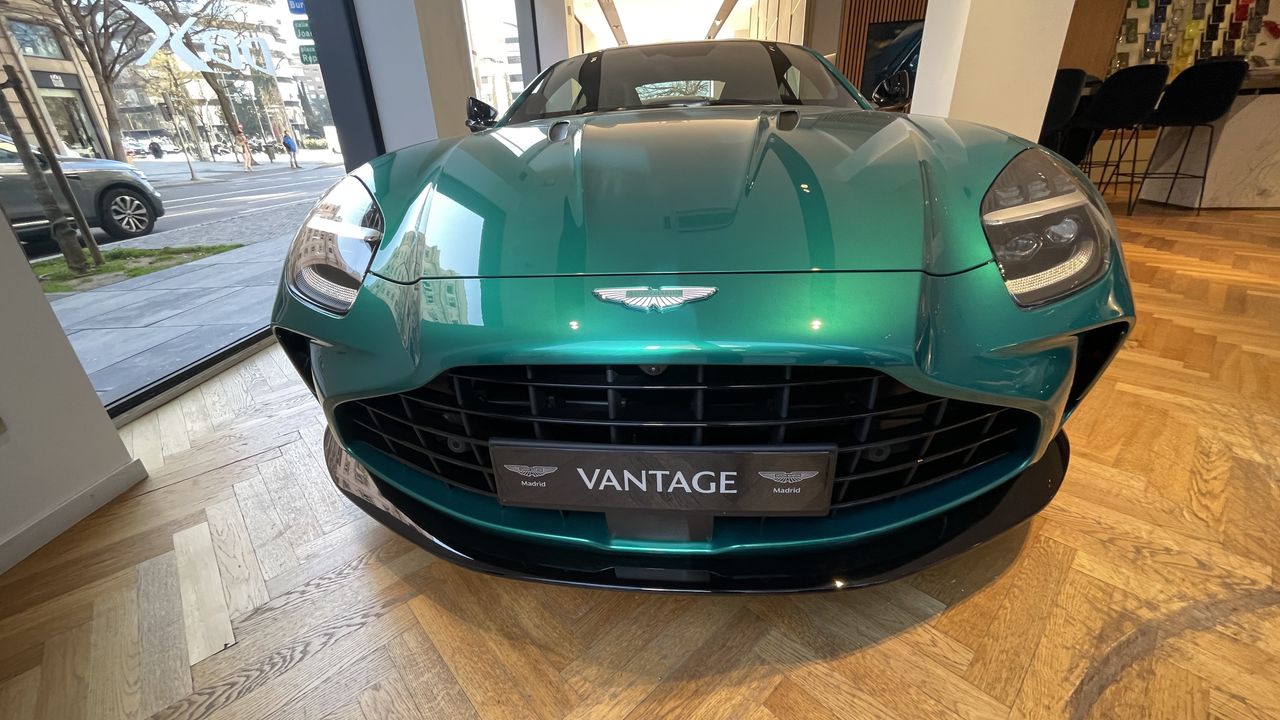 Foto Aston martin Vantage 5