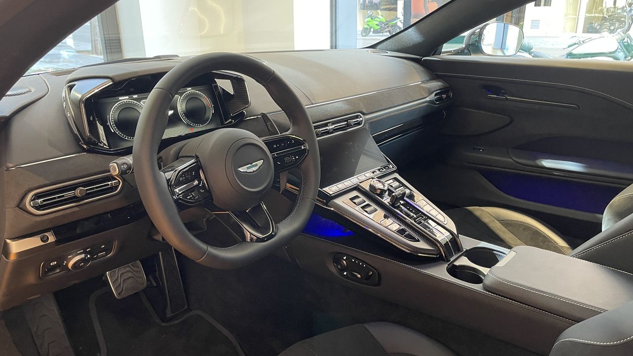 Foto Aston martin Vantage 8