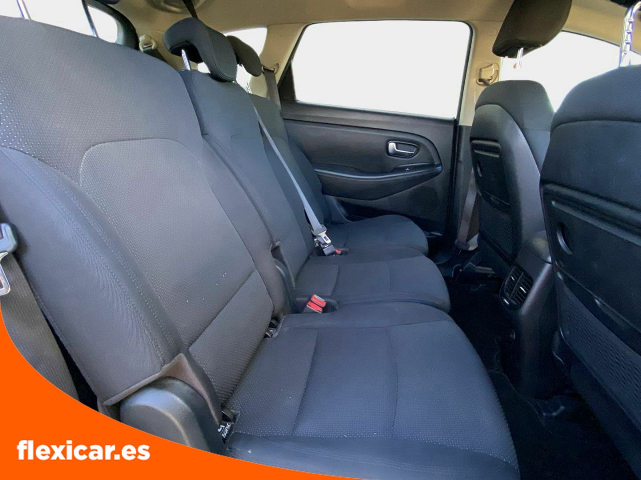 Foto Kia Carens 14