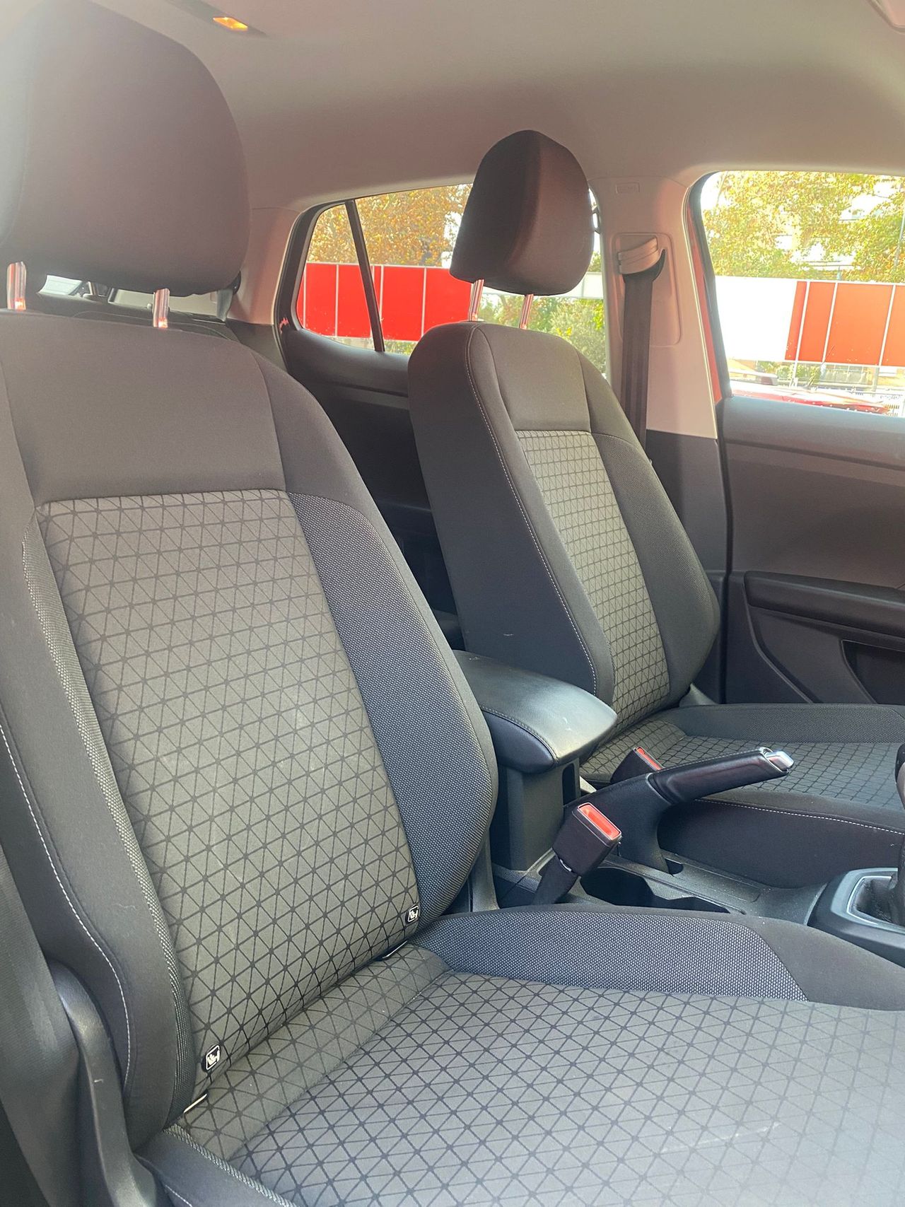 Foto Volkswagen T-Cross 16