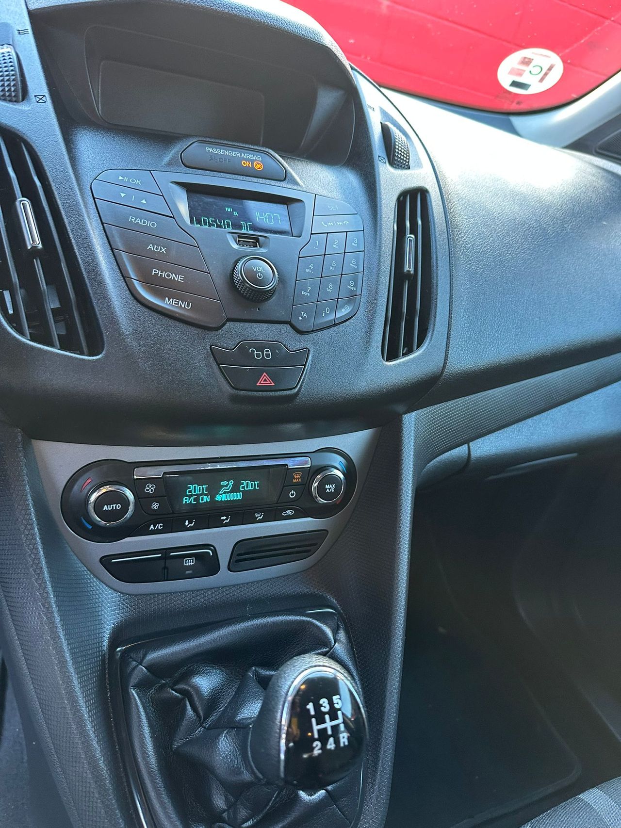 Foto Ford Tourneo Connect 14
