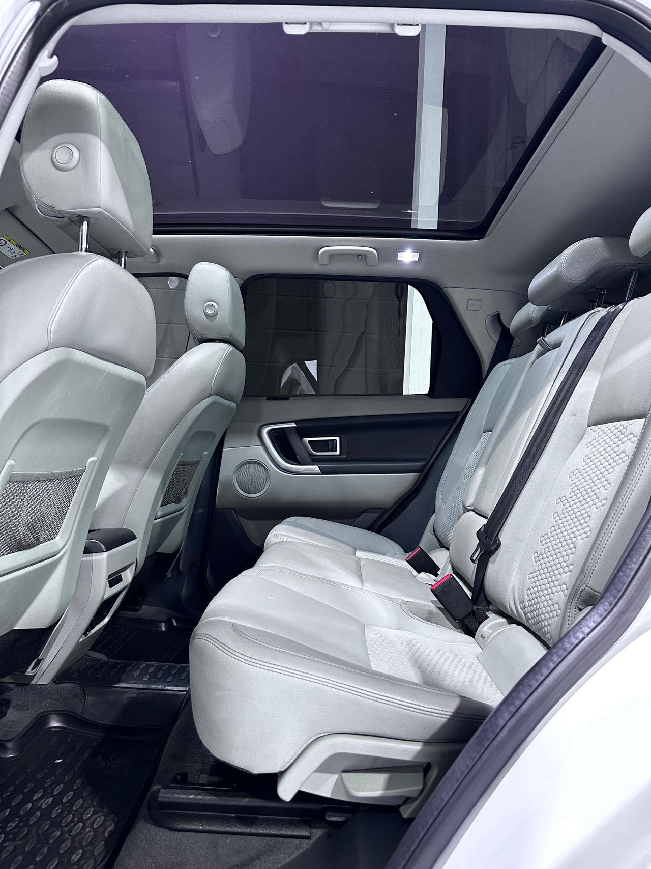 Foto Land-Rover Discovery Sport 12