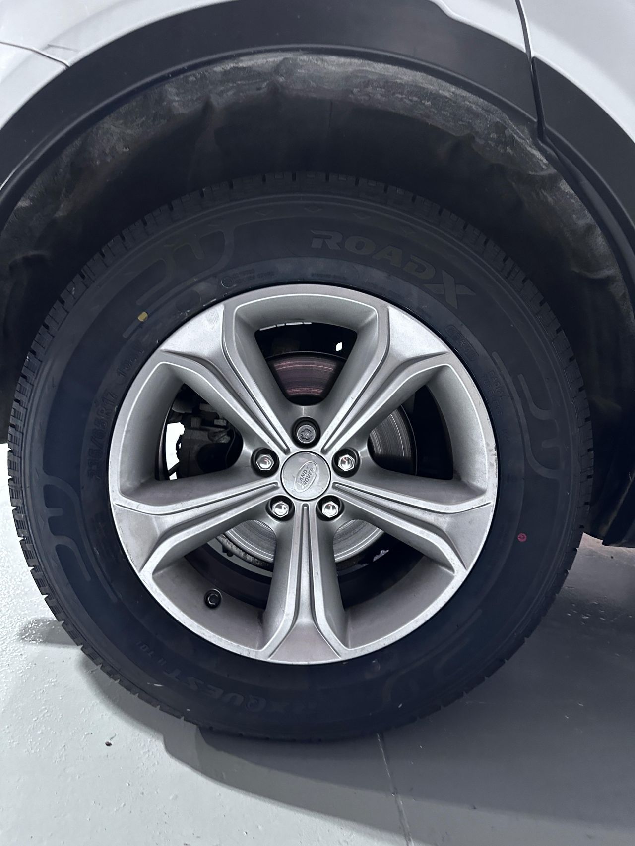 Foto Land-Rover Discovery Sport 17