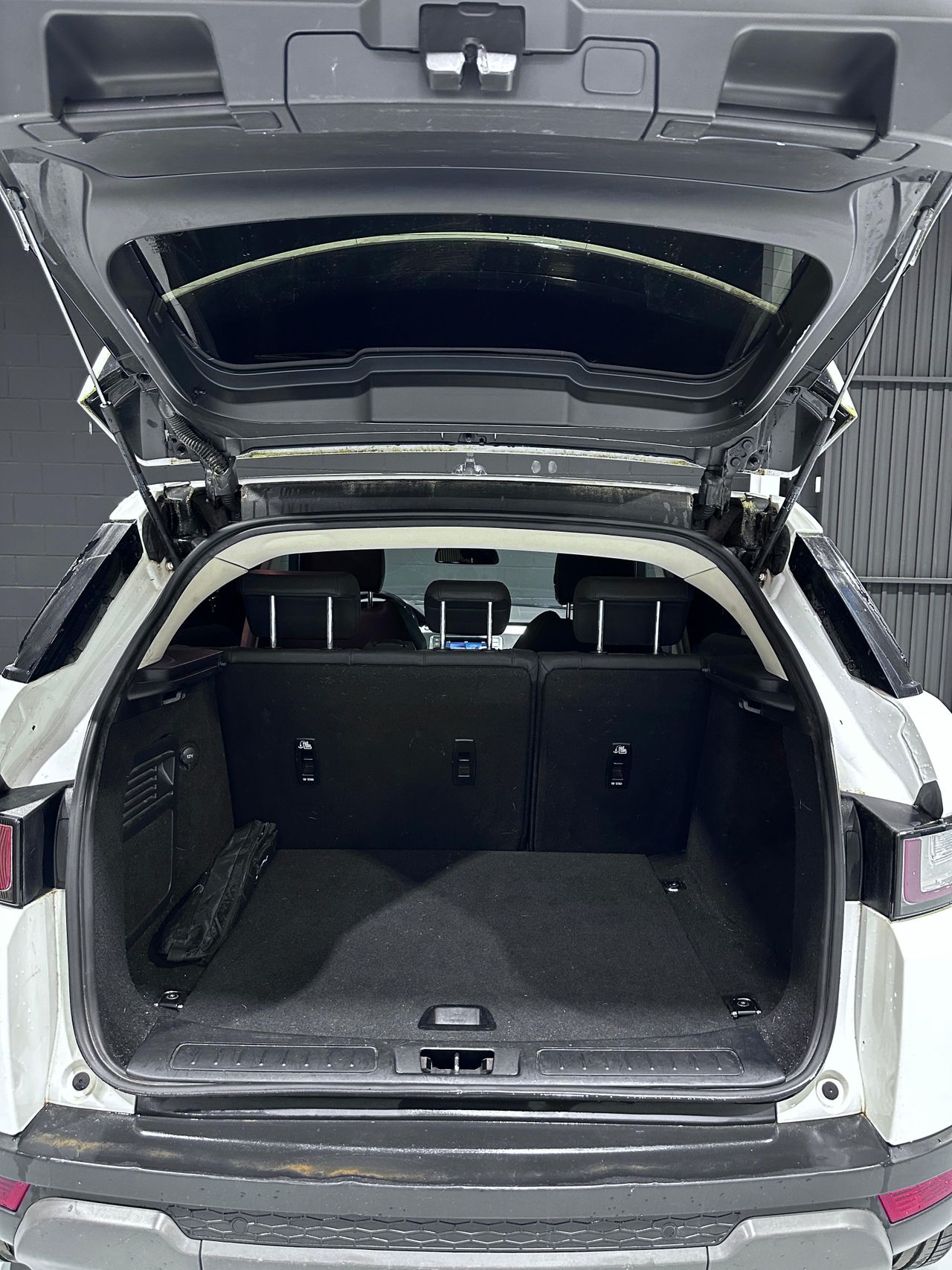 Foto Land-Rover Range Rover Evoque 15