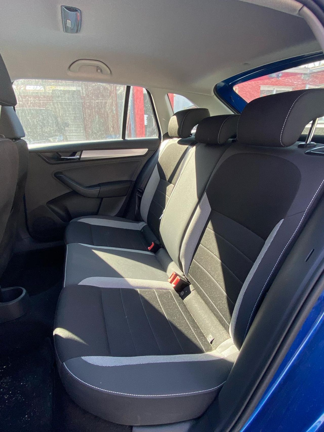 Foto Skoda Rapid 14