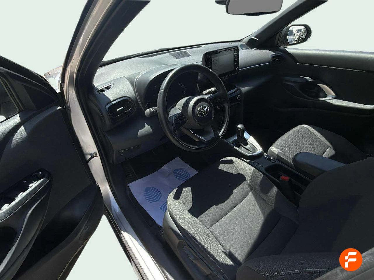 Foto Toyota Yaris 10