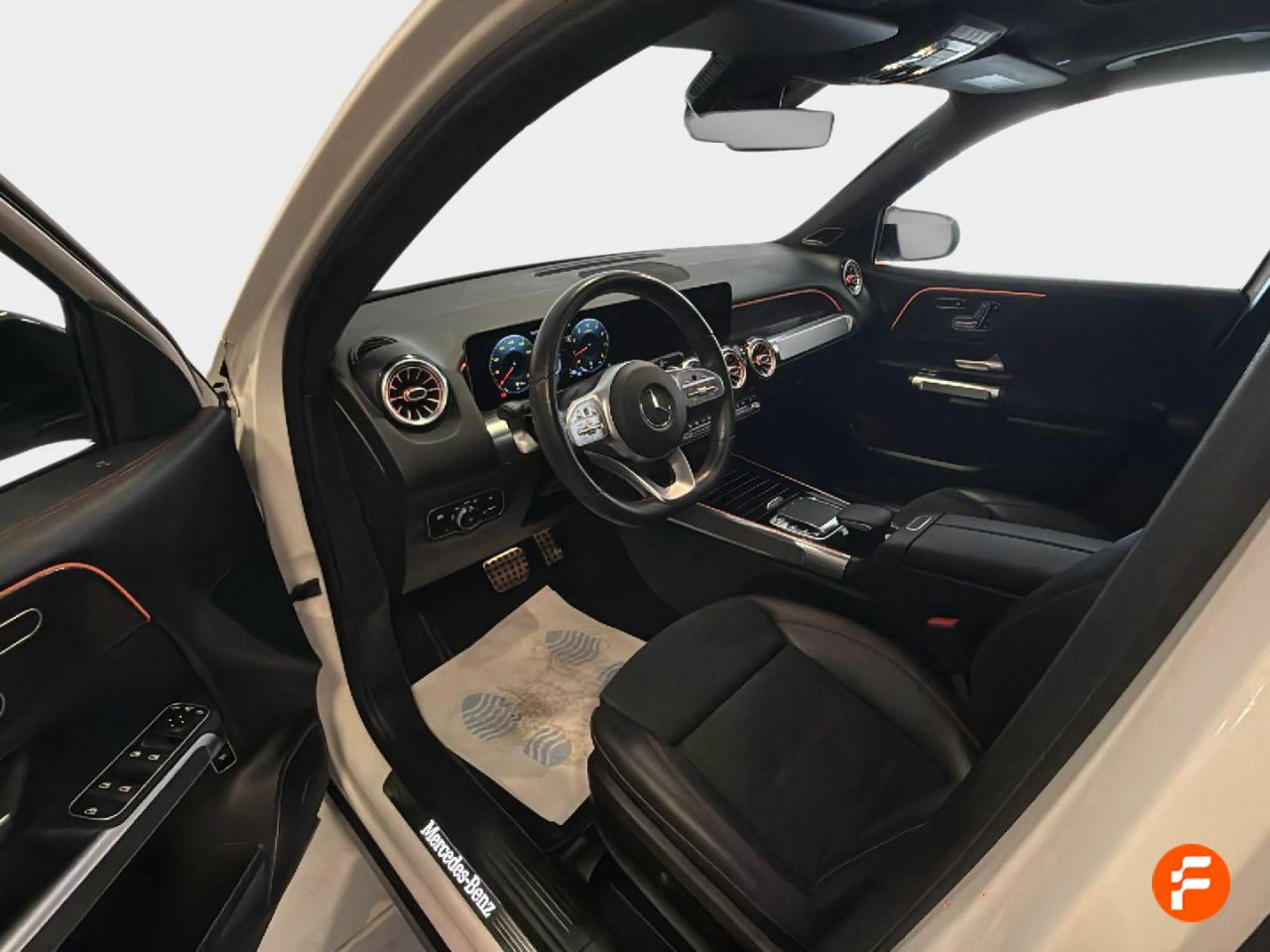 Foto Mercedes-Benz Clase GLB 10