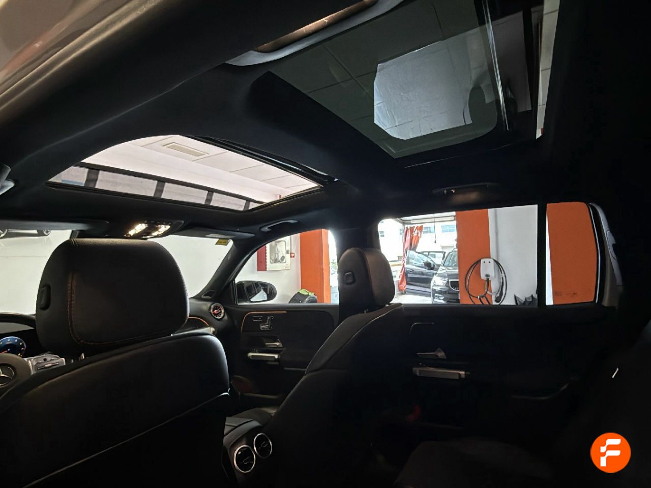 Foto Mercedes-Benz Clase GLB 21