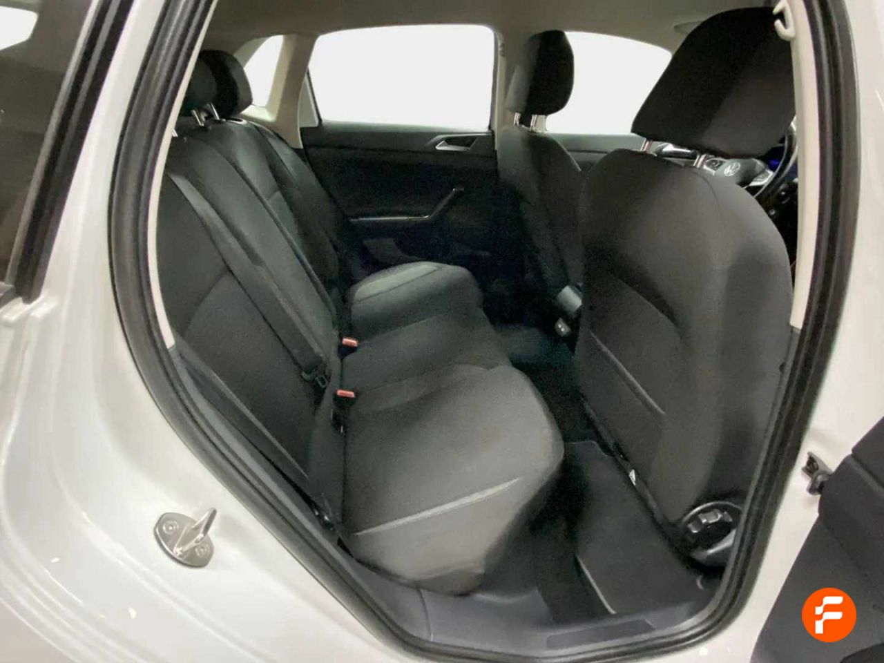 Foto Volkswagen Polo 14