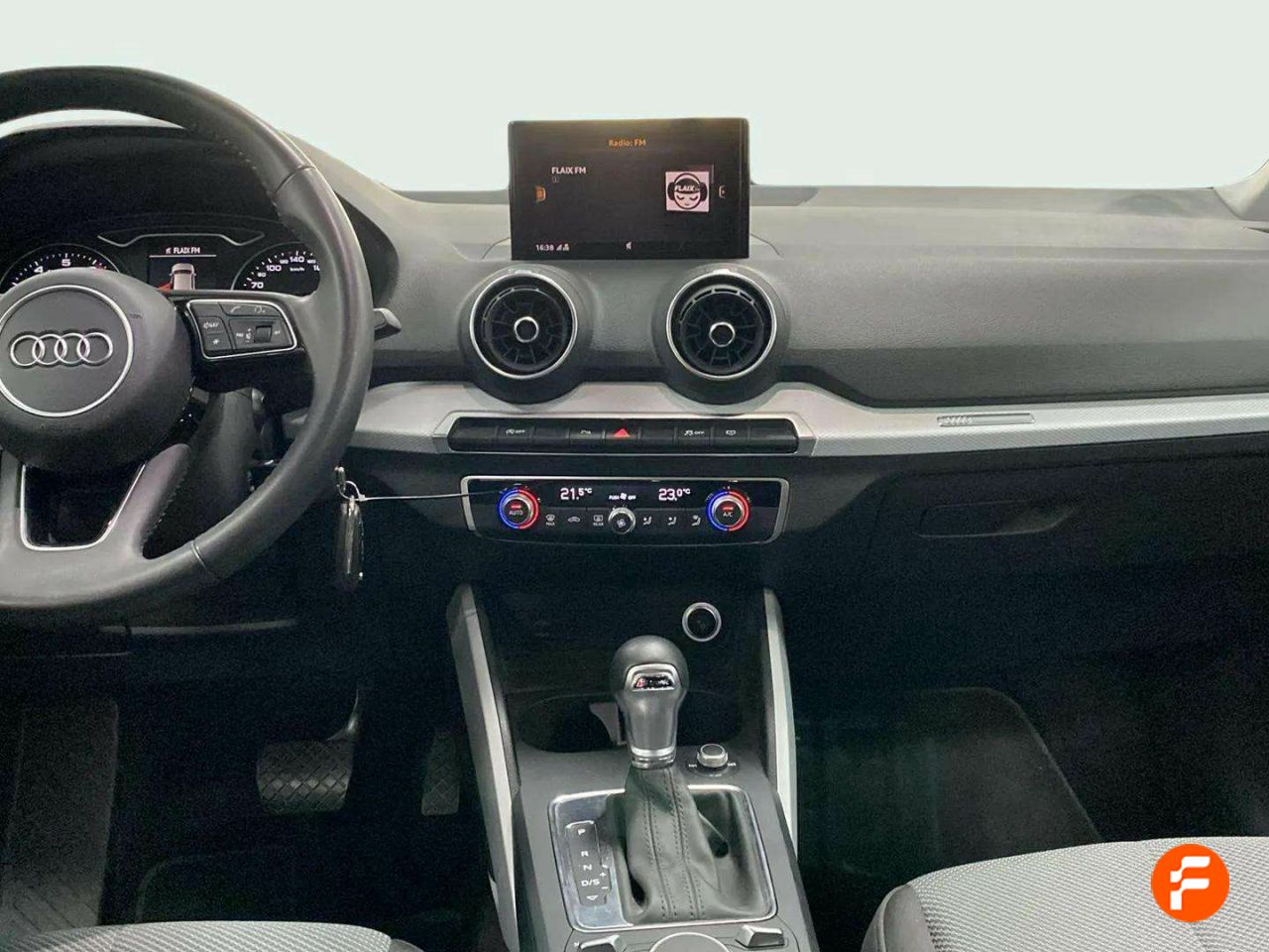 Foto Audi Q2 13
