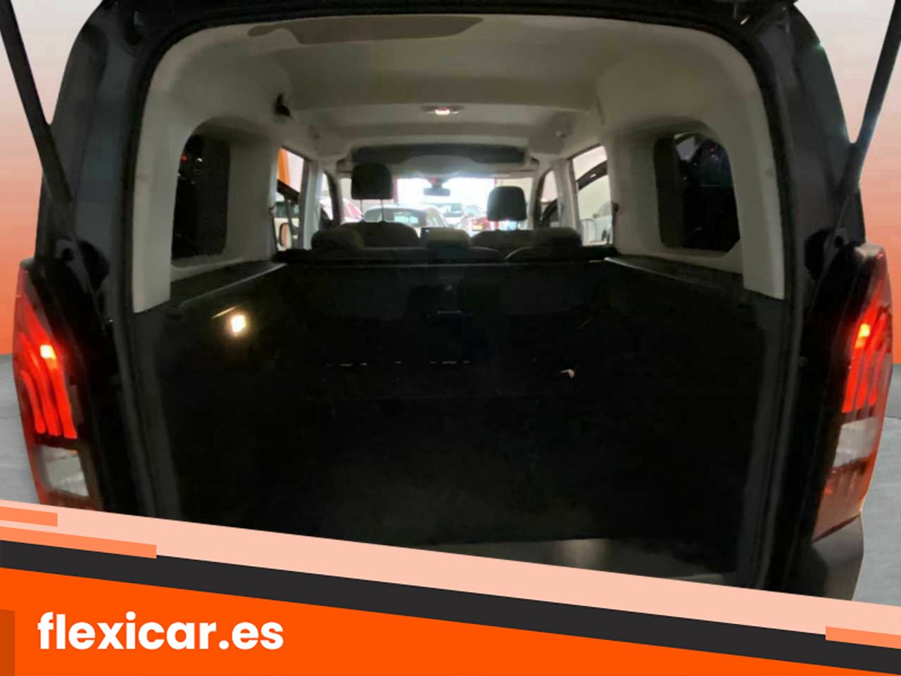 Foto Peugeot Rifter 9