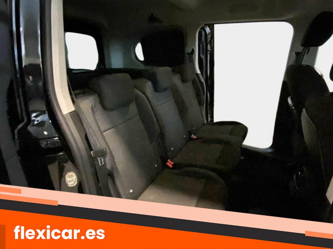 Foto Peugeot Rifter 13
