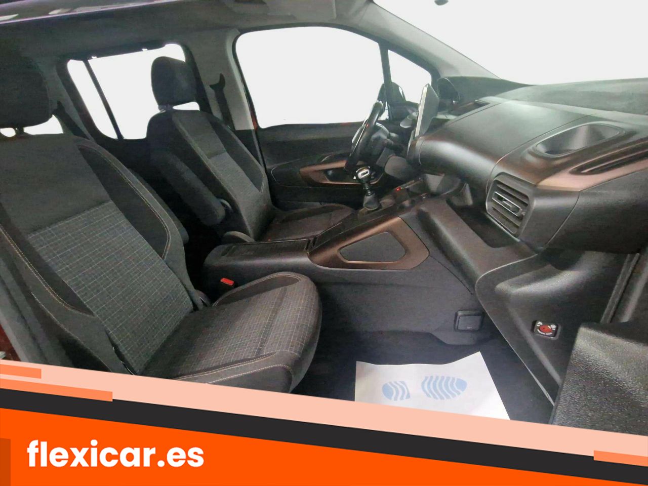 Foto Peugeot Rifter 12