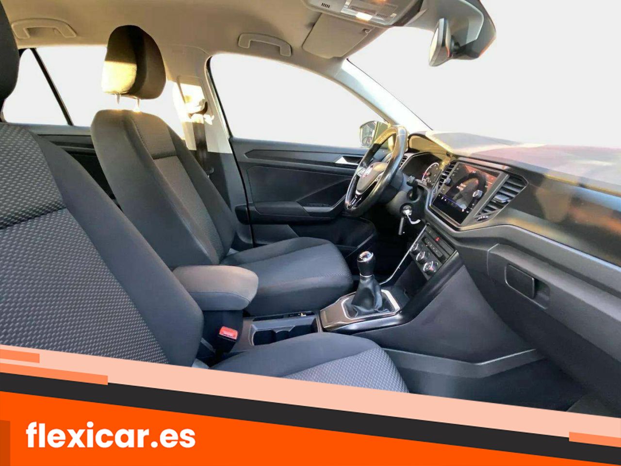 Foto Volkswagen T-Roc 15