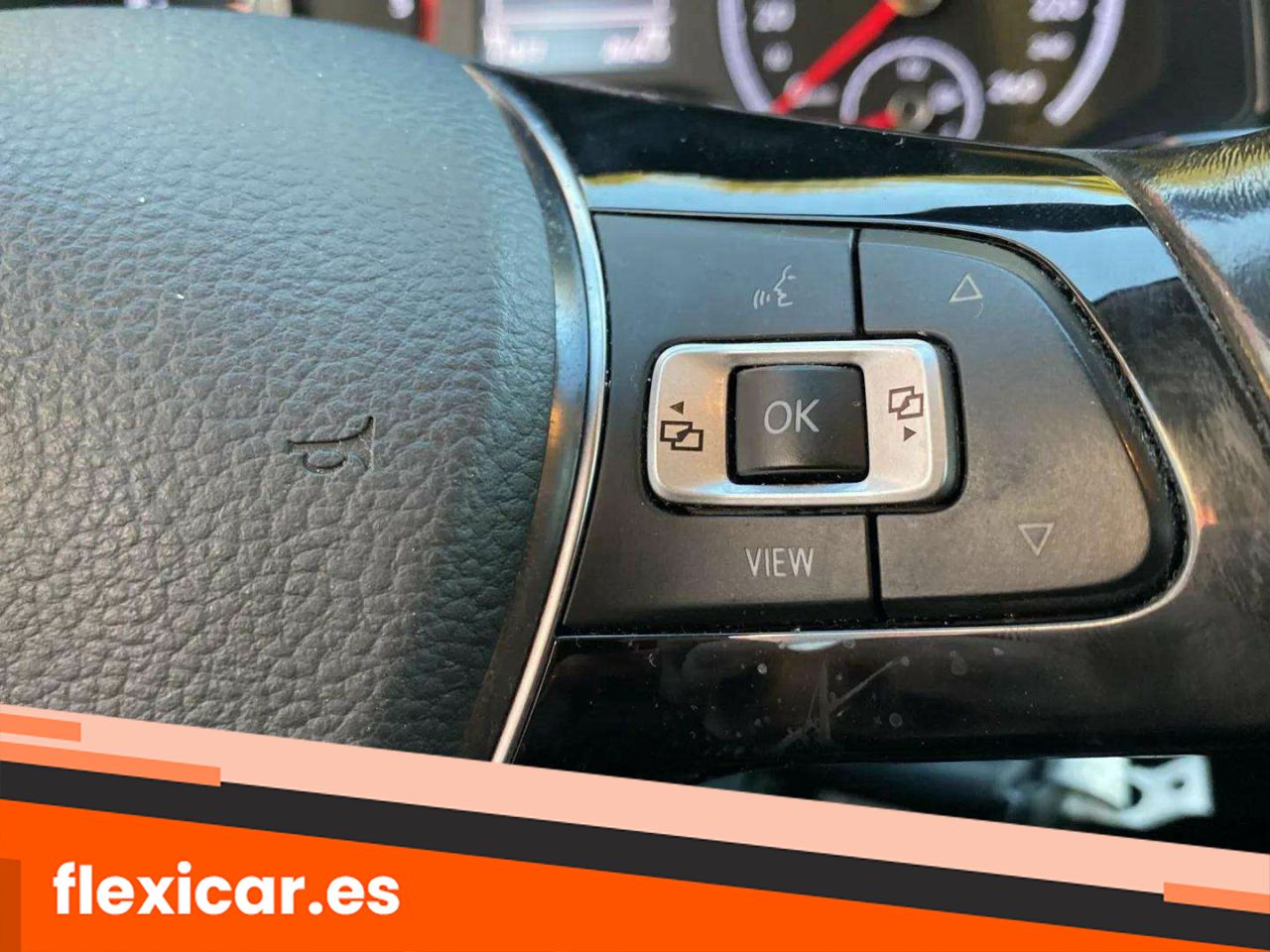 Foto Volkswagen T-Roc 25
