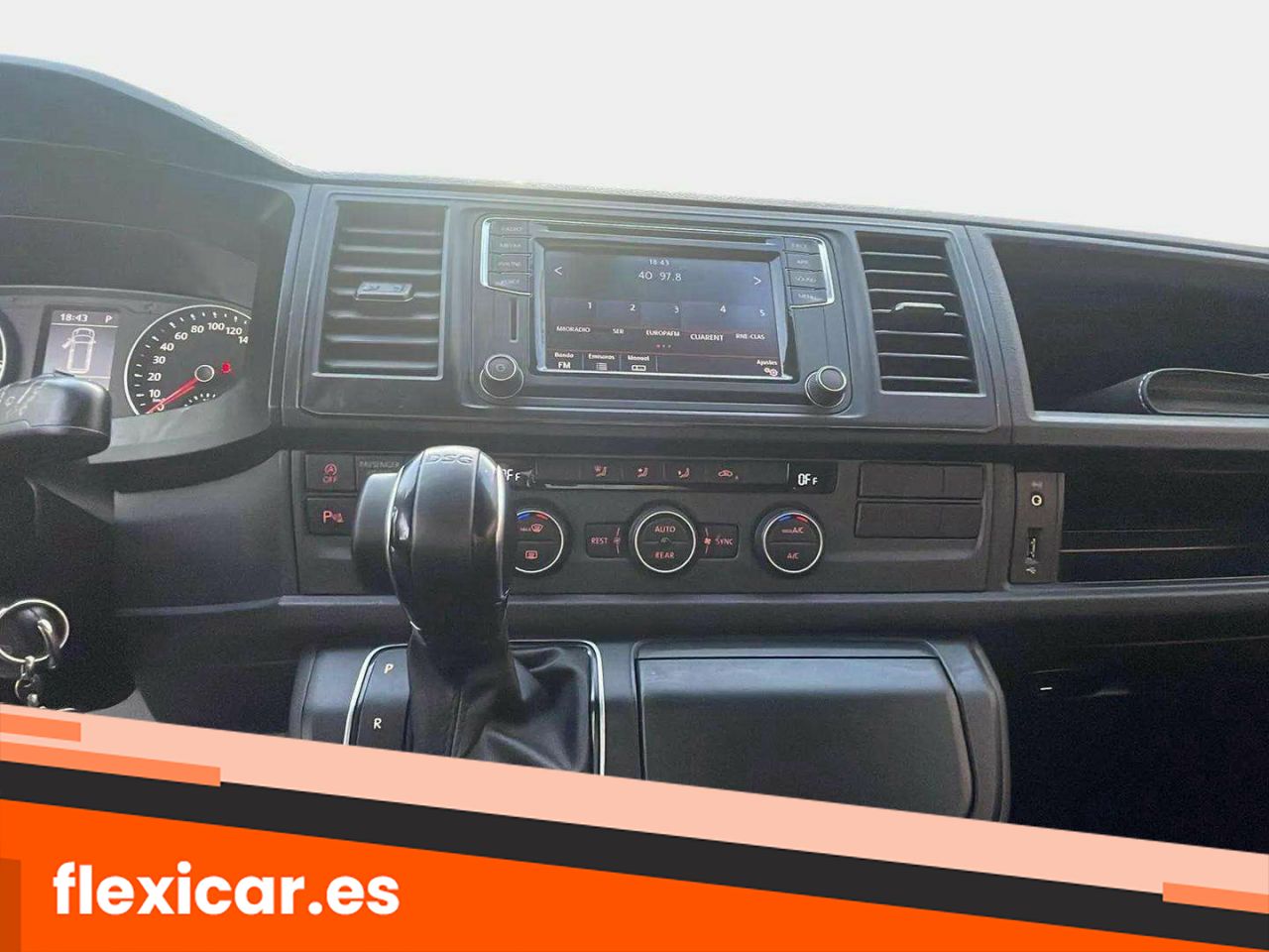 Foto Volkswagen Multivan 10