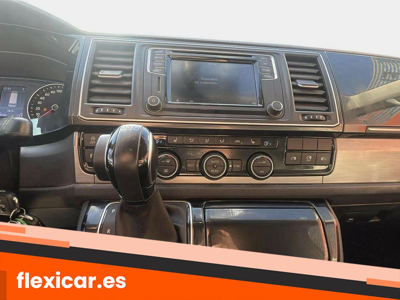 Foto Volkswagen Multivan 10