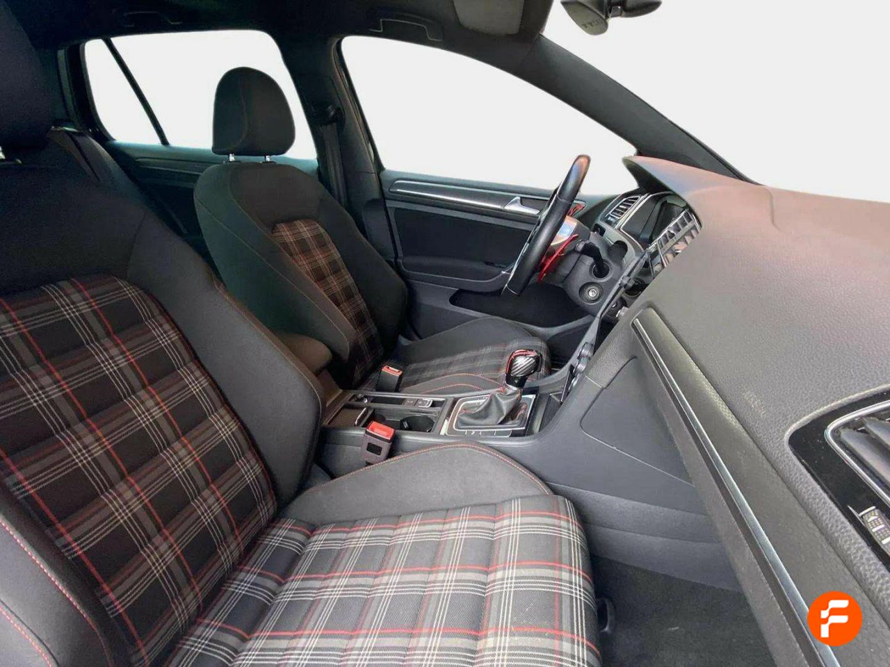 Foto Volkswagen Golf 14