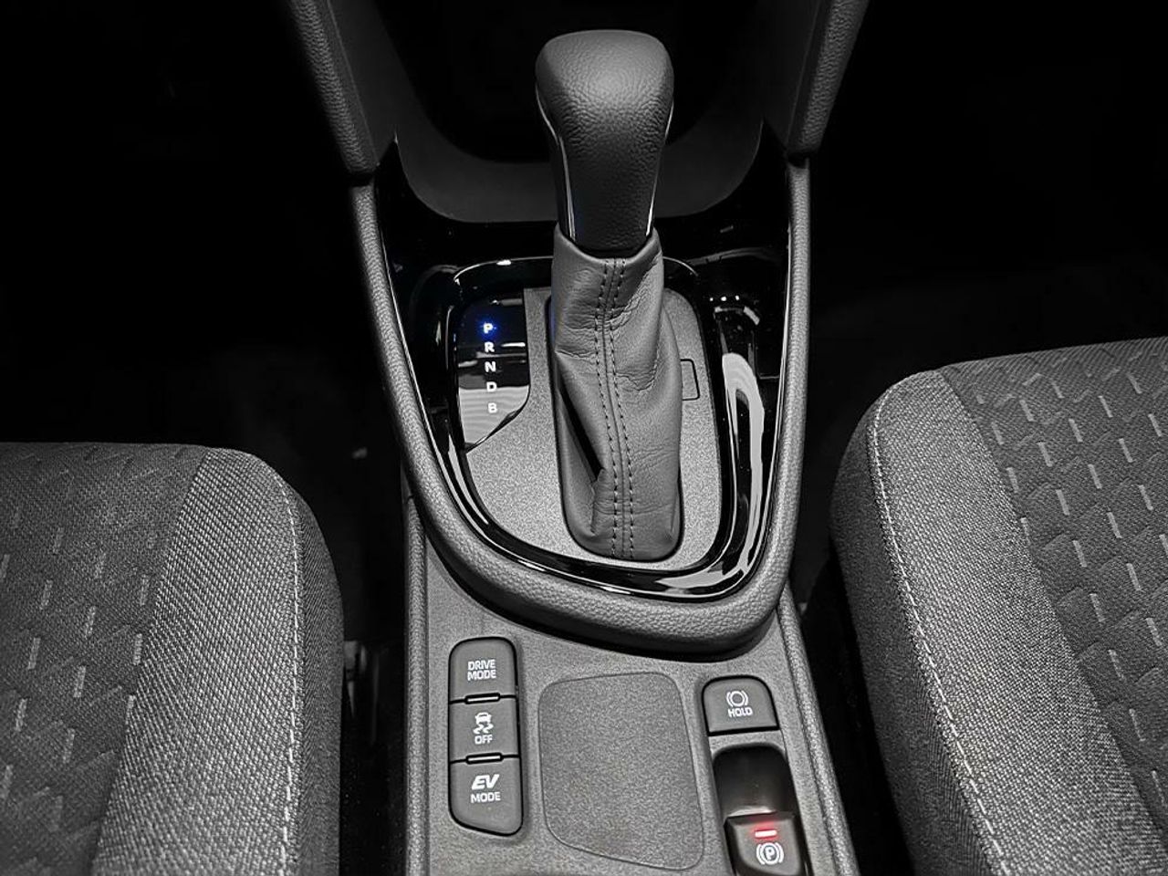 Foto Toyota Yaris 13