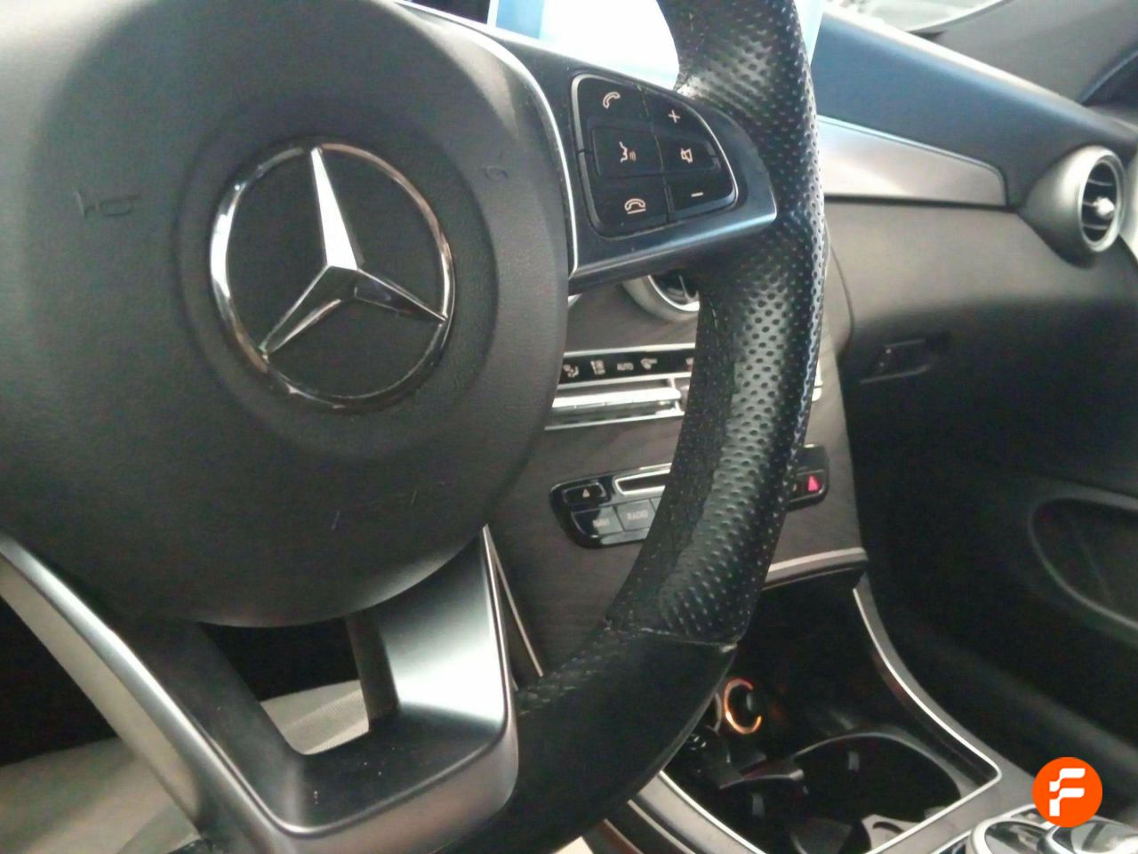 Foto Mercedes-Benz Clase C 25