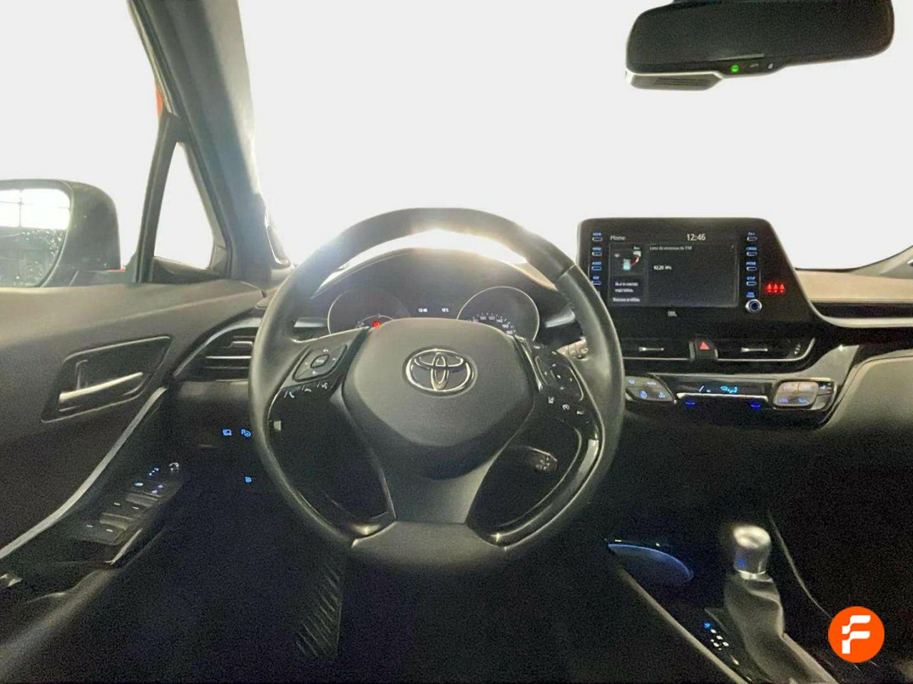 Foto Toyota C-HR 12