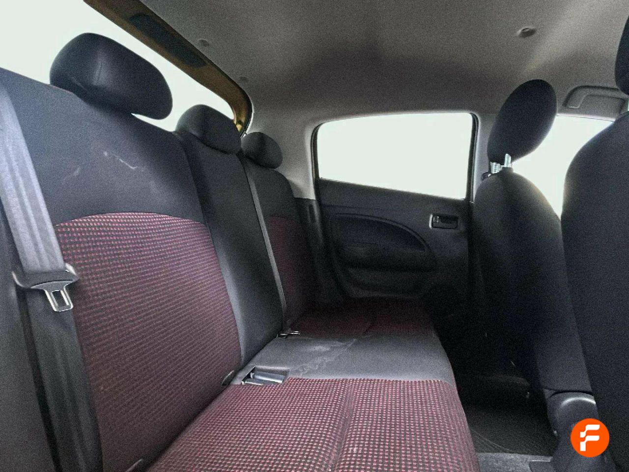 Foto Mitsubishi Space Star 13