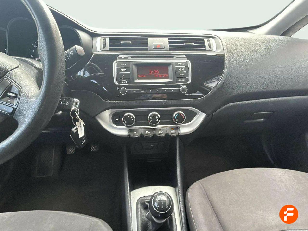 Foto Kia Rio 10