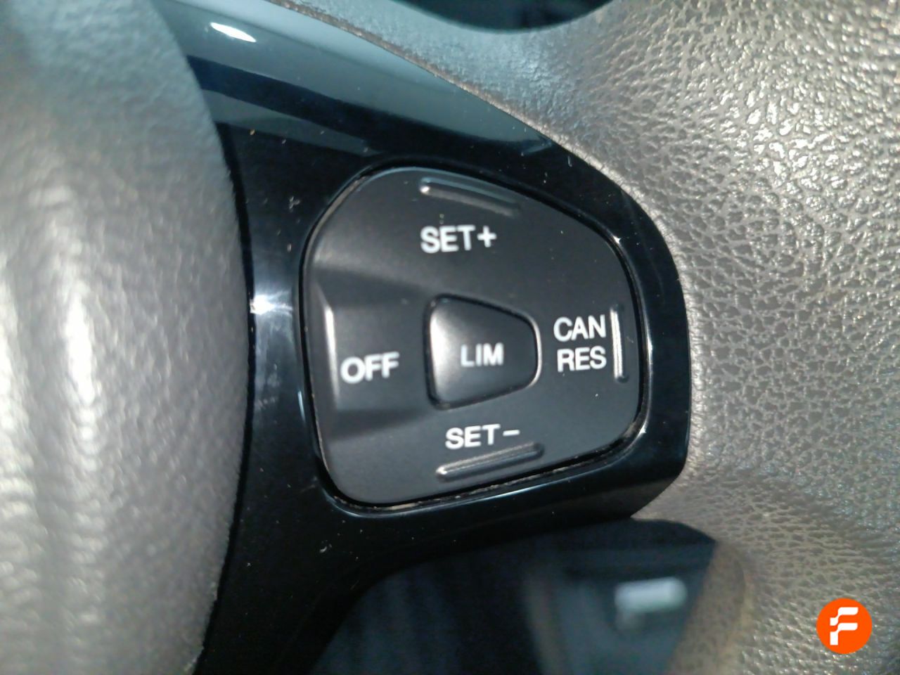Foto Ford Ka 24