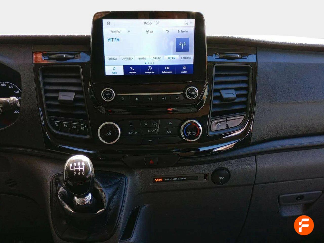 Foto Ford Tourneo Custom 9