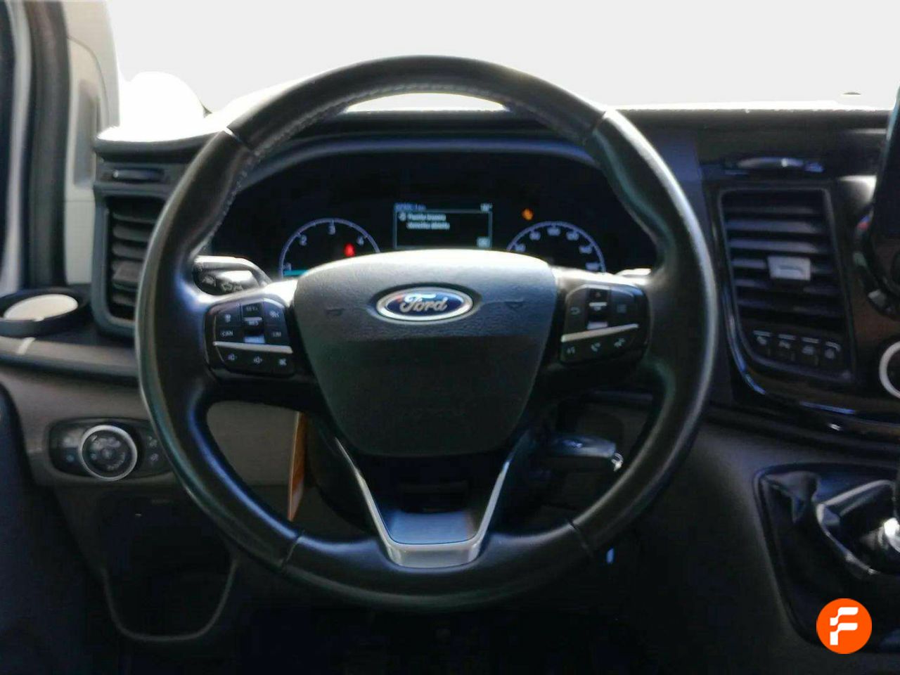 Foto Ford Tourneo Custom 10