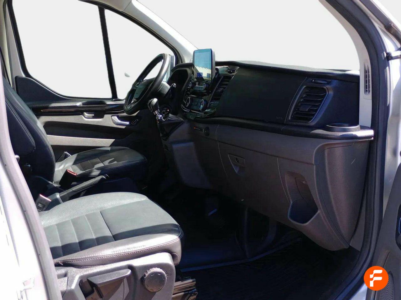 Foto Ford Tourneo Custom 11