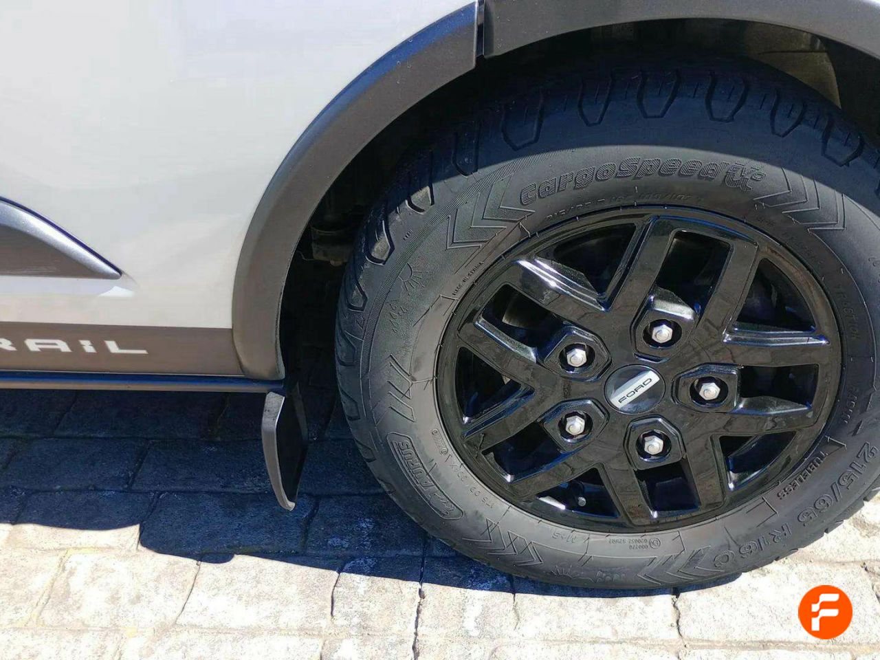 Foto Ford Tourneo Custom 14