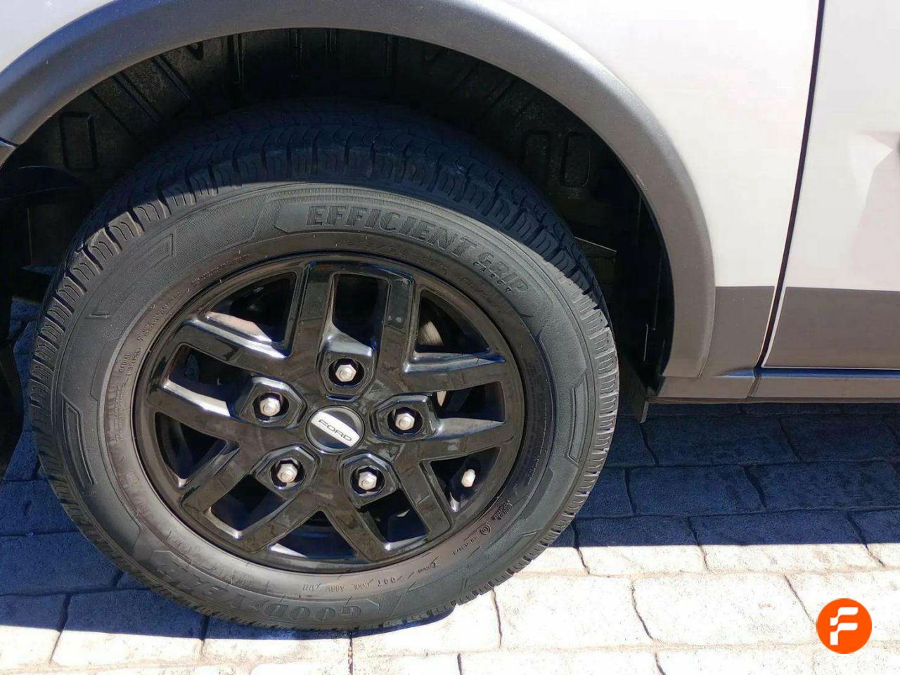 Foto Ford Tourneo Custom 15