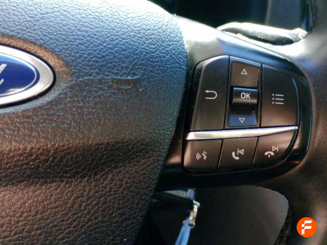 Foto Ford Tourneo Custom 17
